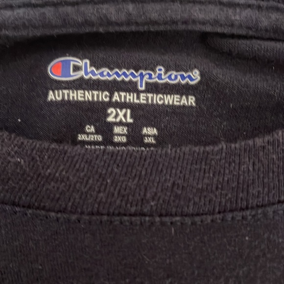 Men’s Navy blue champion t-shirt - Picture 2 of 4